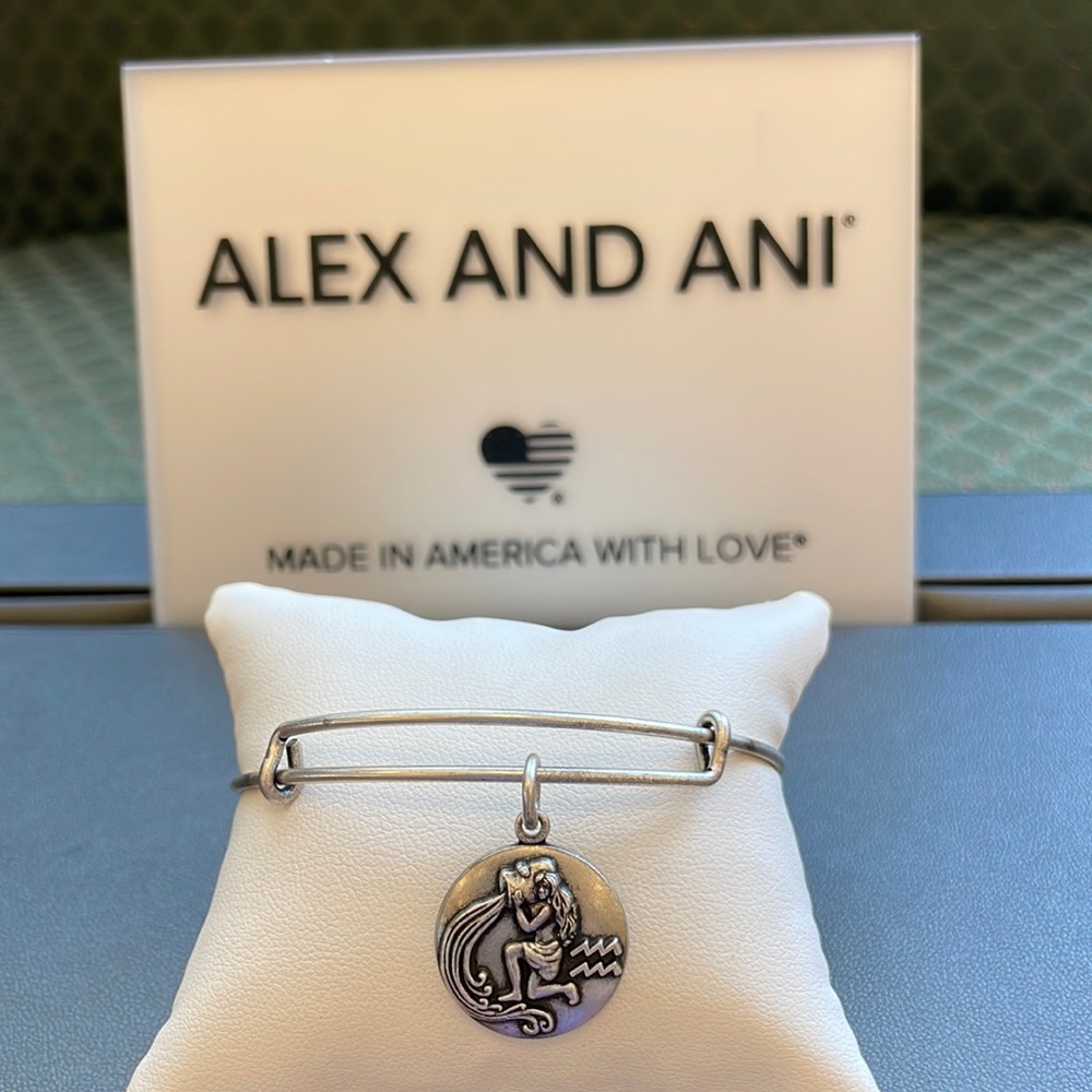 NWT Alex and Ani Aquarius bracelet